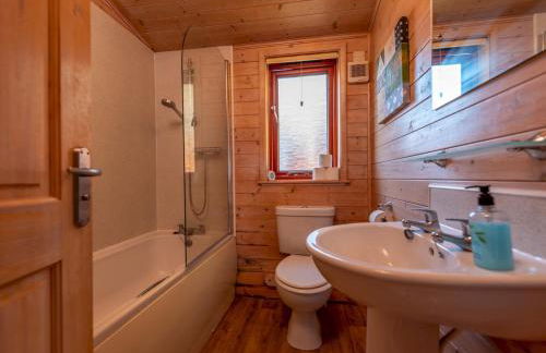 Astbury Falls Escape - A Tranquil Stay in Nature - Pass the Keys - Photo 16