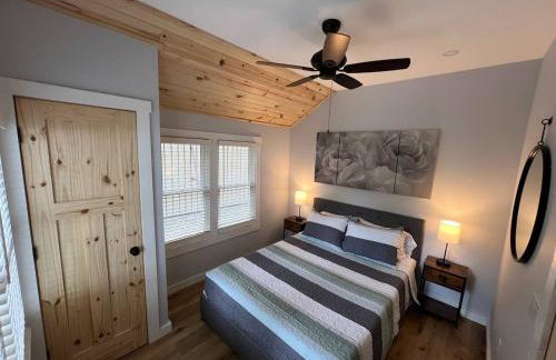 Edgerton Escape 2 on Water with Dock - Photo 11