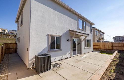 Modern Charming 4BR Home, Family Friendly, Office Space, Fast WiFi, Free Parking - Foto 41