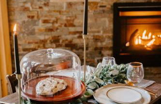 Treehouse Duo Lakefront 2 Private Hot Tubs - Photo 2