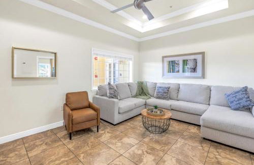 New! Remodeled, Pool-Side, 1-min to Beach Path! - Foto 44