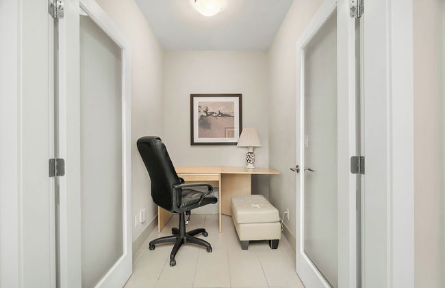 Harmony Haven 2BR Lakefront Suite - Photo 10