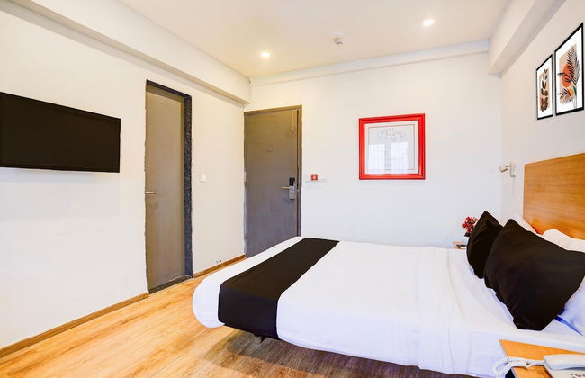 Elegant Stays at The Unicontinental Khar Mumbai - Foto 8