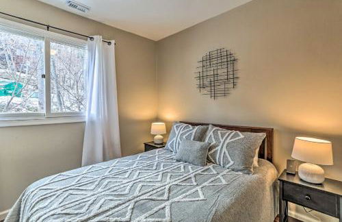 Inviting Vernon Twp Condo with Private Balcony! - Foto 16