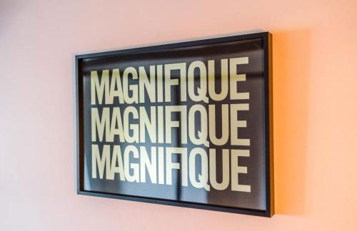 Unique 4 Bed Home in The Windsor Tapestries by Casa by Grace - Sleeps 7-9, Private Hot Tub Hire, Free Parking, Dog Friendly, Legoland, Windsor Castle - Foto 31