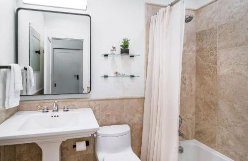 1 Block to Gondola Updated Top-Floor 2BR 2BA - Foto 51