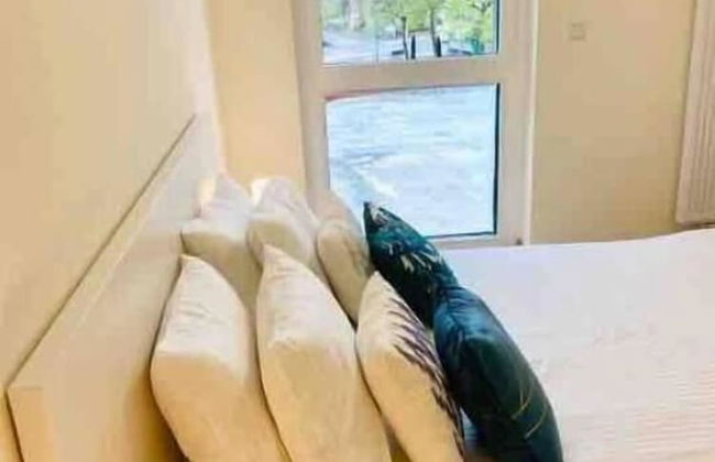 Luxury 2023 Flat in city center. Parking - Foto 6