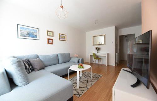 Mary's apartment - with free parking - Photo 1