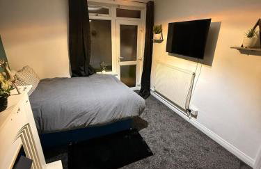 Royal 4 Bed House By City Centre - Foto 14