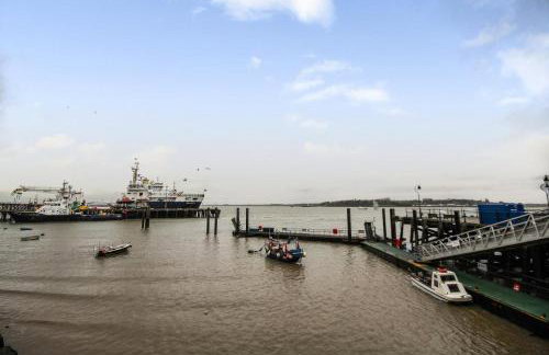 On the Quay - Foto 34