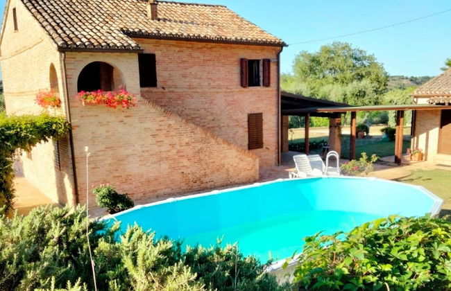 Elegant Villa in Montecosaro Italy with Hot Tub - Foto 19