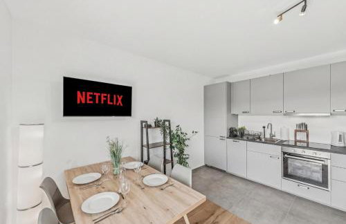 BAT Home Solutions Trierweiler - alles was ein Hotel nicht bietet - 5 Apartments 40 bis 120 qm für bis zu 29 Personen - 5-Raum-Apartment barrierefrei - 60 qm Balkon mit Blick bis Luxemburg - einzeln bis komplett buchbar - 3 Min zur A64 - Foto 51