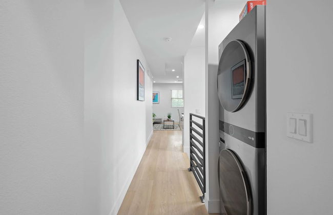 Not Affected by the Fire/modern 5BR Home With Full Amenities & Parking #2 - Foto 55