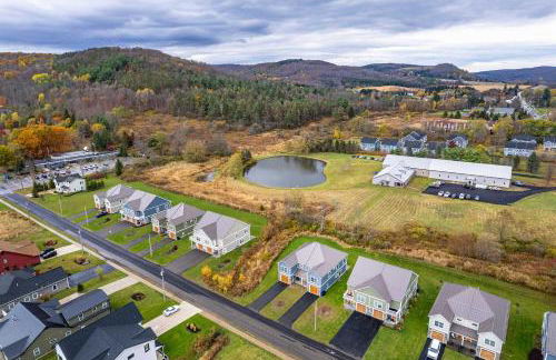 Village Townhouse Walk to Shops Garage - Foto 29