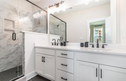 Spacious 4BR Near UNC Charlotte & Major Venues - Foto 19