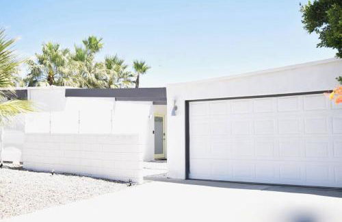 Live the Mid Mod Life at Mariposa Palms - Foto 17