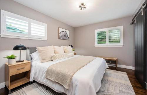 Mid-Mod Marvel Central Game RmWet Bar Patio - Foto 5