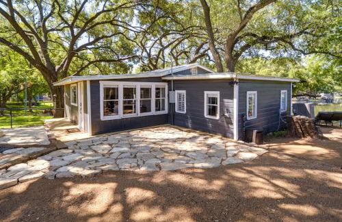 Waterfront Lake LBJ Cabin w/ Private Dock! - Photo 28