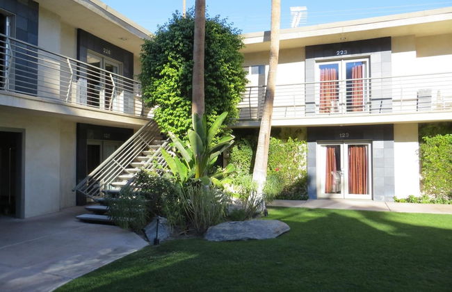 7 Springs Inn & Suites - Photo 48