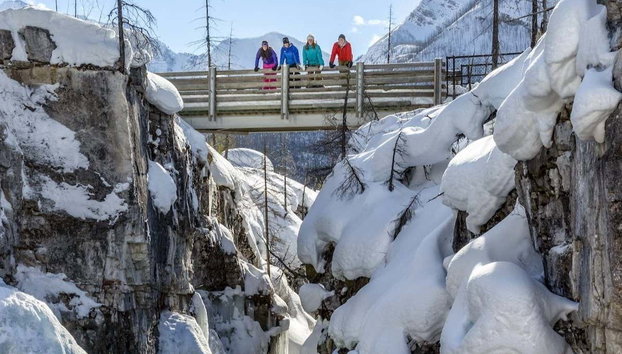 Paseo con raquetas de nieve por Banff - Foto 4, Paisaje nevado en Marble Canyon
