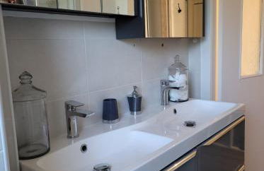 Appartement Au Cigogneau Wifi-Netflix-Balcon-Parking - Foto 12