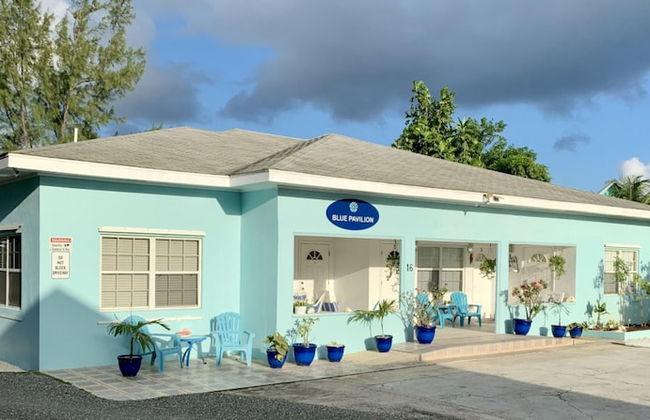 3 Suites Free Breakfast Steps to Beach - Photo 17