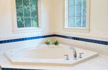 Cozy Ithaca Retreat - Fenced Yard - 7 min to Cornell - Foto 35