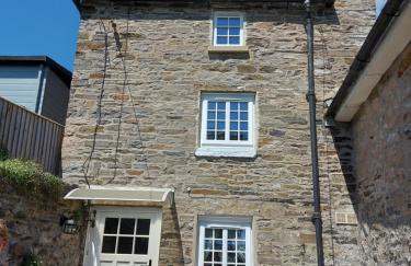 Puzzle Cottage, Quirky Dales Cottage for 2 - Photo 3