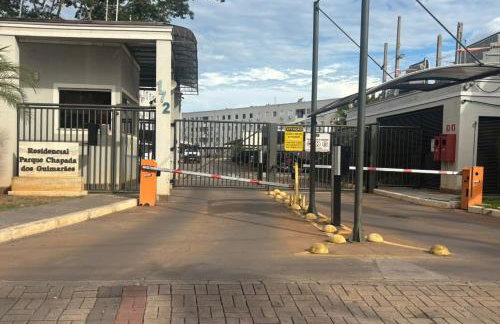 Cozy 2-Bedroom Apartment 2 km from the Airport - Photo 8