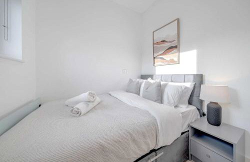 Luxurious 2BR Flat Perfect For Business Relocators By Charles Richardson ltd Short Term Rentals Couldson - Foto 4