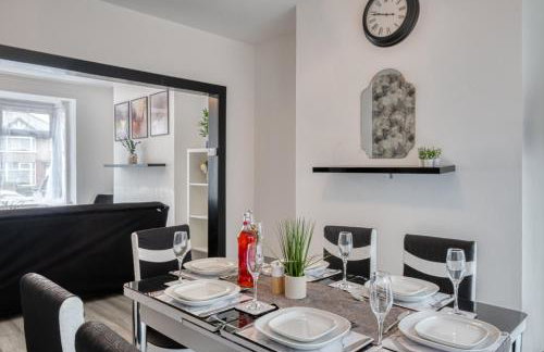 Contractors & Relocation haven, 3BD House, Secure off-site parking & office space - Foto 20