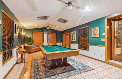Steps to Edgewater - Sleeps 14 - Fun Game Room Retreat - Foto 26