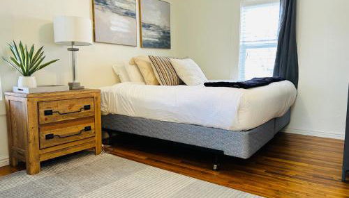 Home Sweet Idahome, feels like home with all the decor you wish you could afford King bed in master, fully fenced dog friendly yard, a few blocks from BSU and downtown Boise, Your perfect stay! - Foto 5, Other