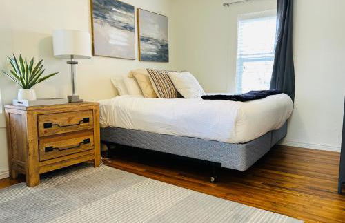 Home Sweet Idahome, feels like home with all the decor you wish you could afford King bed in master, fully fenced dog friendly yard, a few blocks from BSU and downtown Boise, Your perfect stay! - Foto 5