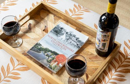 Charming 2 Bed Cottage in the Heart of Adderbury Pass the Keys - Foto 8