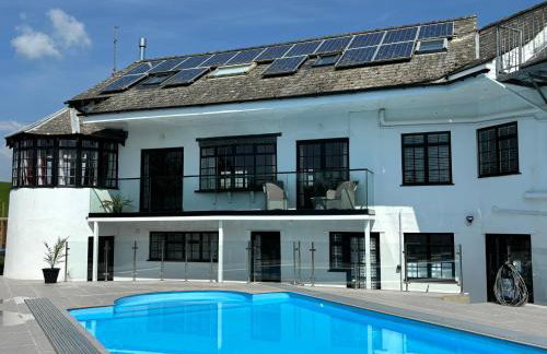 Pembrokeshire Near The Beach With A Heated Pool - Foto 1