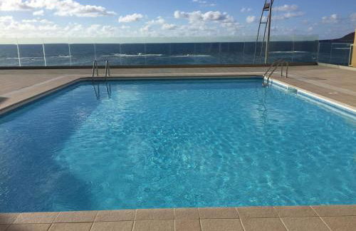 Piso con piscina y garaje en la Playa de Las Canteras - Foto 4