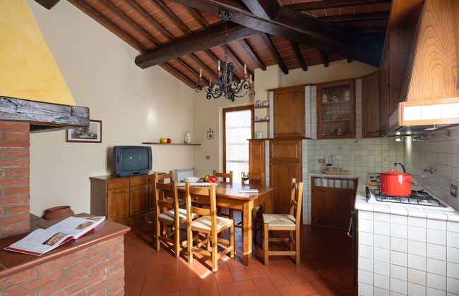 Renovated Farmhouse Near Florence - Photo 11