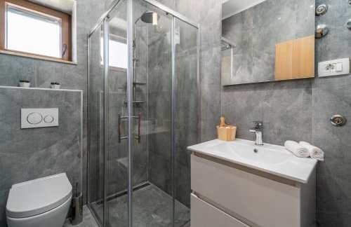 Promina luxury villa with 72sqm Heated Pool, Jacuzzi, Infrared Sauna, Tennis court, Media room - Foto 30