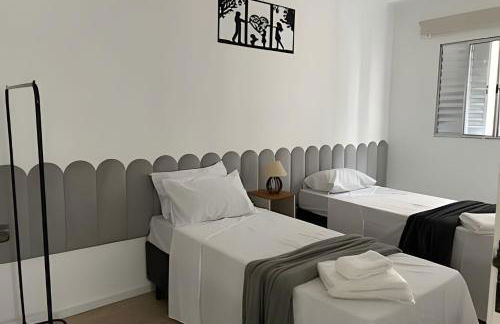 0432 - Apto com 2 Dorms para 6 Hóspedes - Foto 1