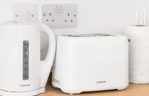 Modern Two Bed Apartment - Smart Tv - Wi-Fi - Parking 49C - Foto 14