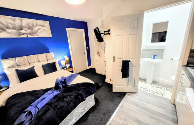 Stay Sleep Rest-Burford Road - Photo 2