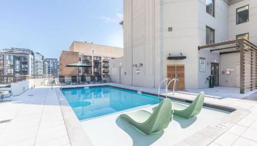 Capitol Convenience 2BR Luxury Minutes from DC - Foto 4, sunbed