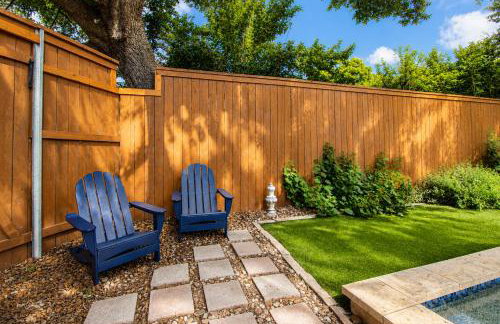 Charming home with pool, enclosed yard, patio & great Woodlawn Lake location - Foto 73