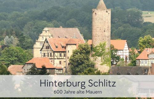 ALTE FÖRSTEREI - Altstadtwohnung mit Stil & Aufzug - in der Hinterburg Schlitz - mit Garten, Parkplatz & E-Ladestation - Hunde willkommen - Fulda, Bad Hersfeld, Alsfeld in 25 km Entfernung - Foto 61
