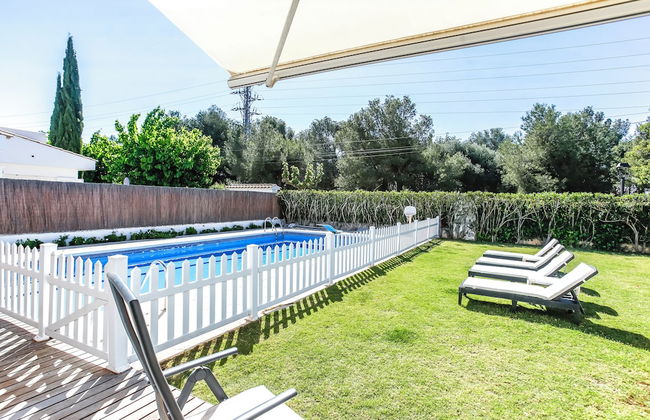 Just 10 Minutes From Sitges, House With Private Garden and Pool- - Foto 37