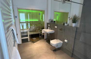 Luxus-Ferienhaus mit Saunen und großem Garten - Foto 28