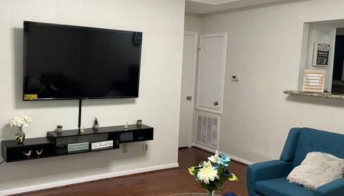 Home Away From Home-Cozy 2 BDRM Condo/Med Cntr/NRG - Foto 5