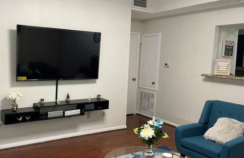 Home Away From Home-Cozy 2 BDRM Condo/Med Cntr/NRG - Foto 5