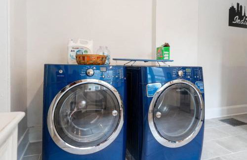 6 Bedroom Duplex Sleeps 14 Close to Lucas Downtown - Photo 19